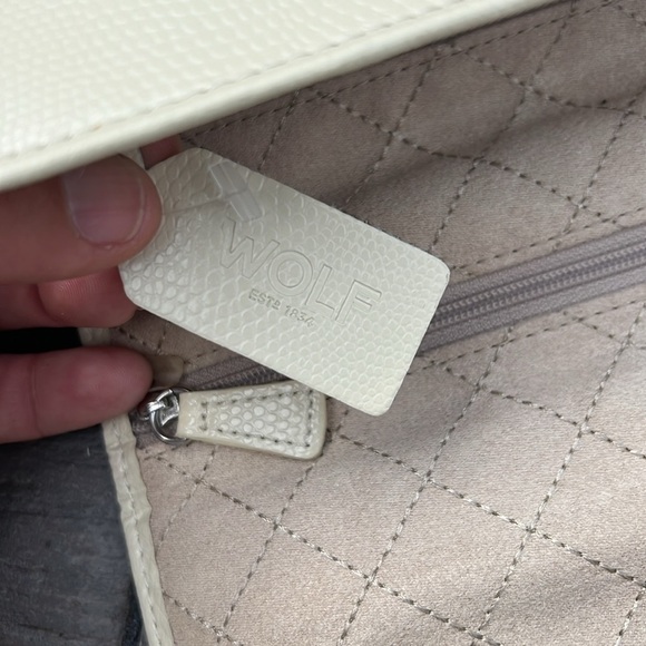 Wolf Design Jewelry Bag Cream - Picture 5 of 7